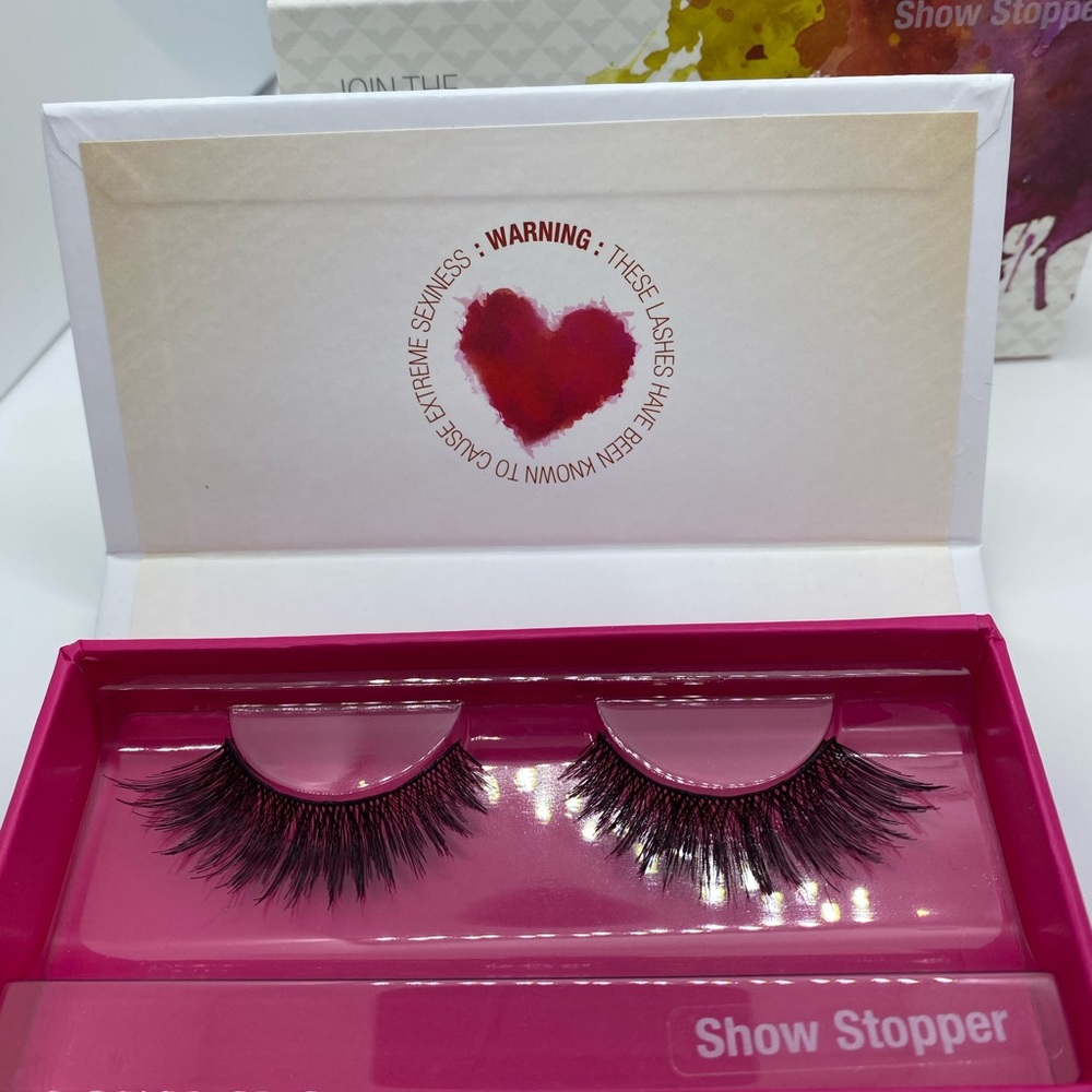 lashes - Picture 3 of 3